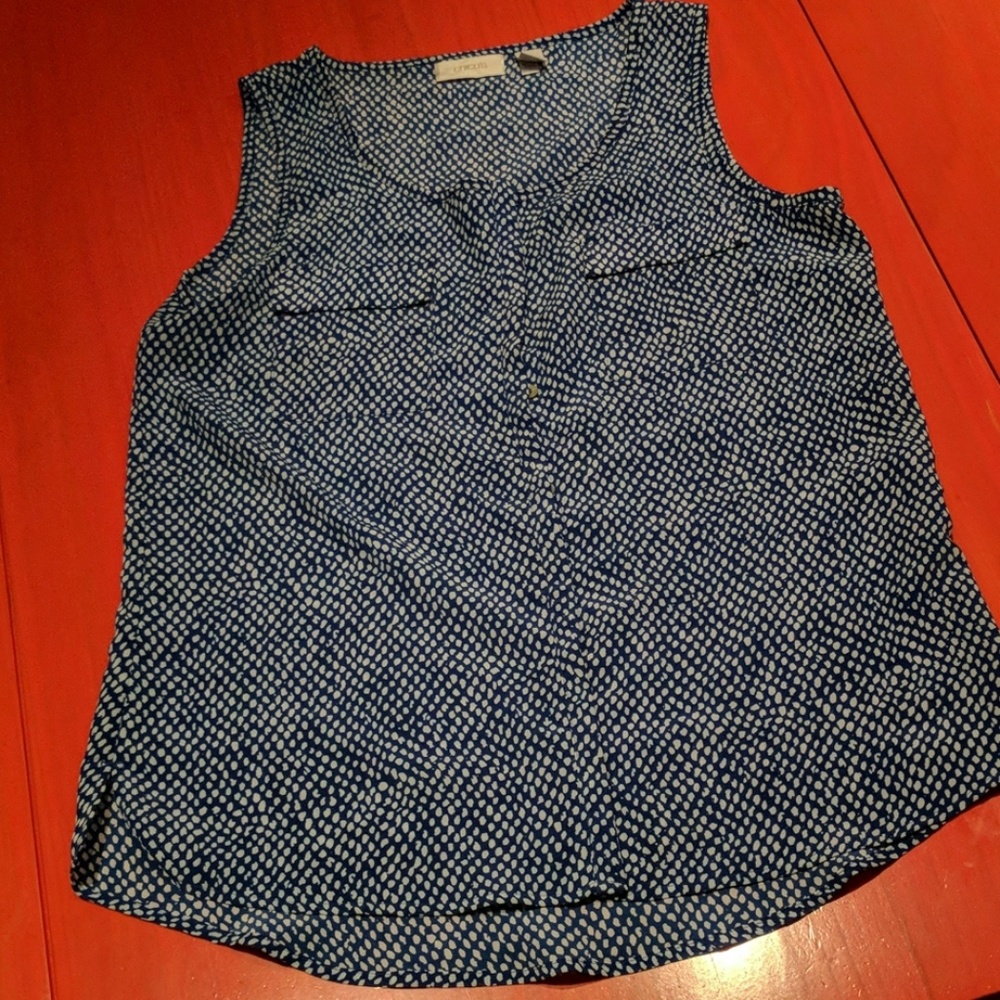 Sleeveless button down